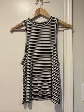 Skater Punk California Cool Volcom Black & White Striped Sleeveless Tank